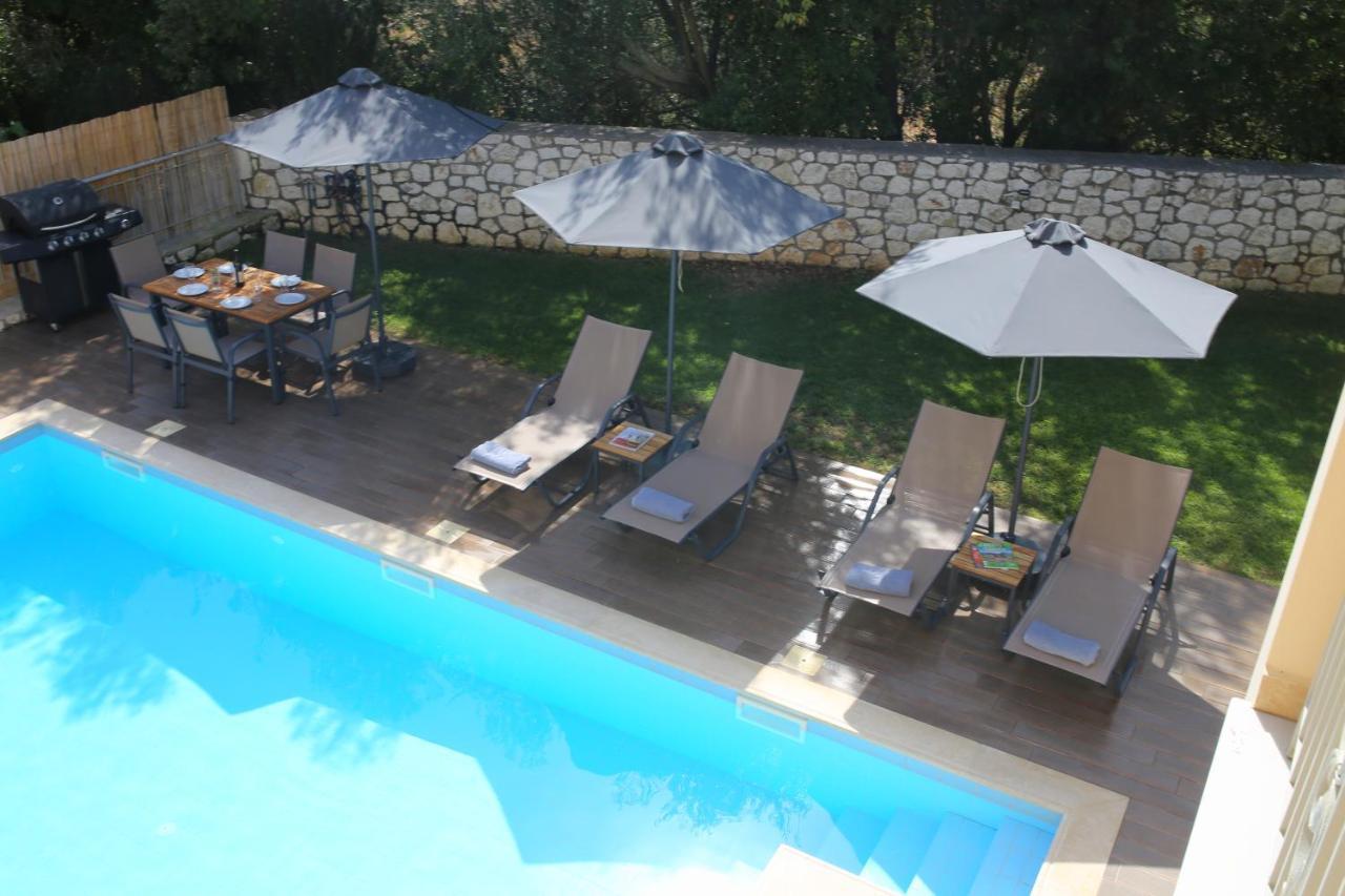 Amarianos Villas Agia Efimia Exterior photo